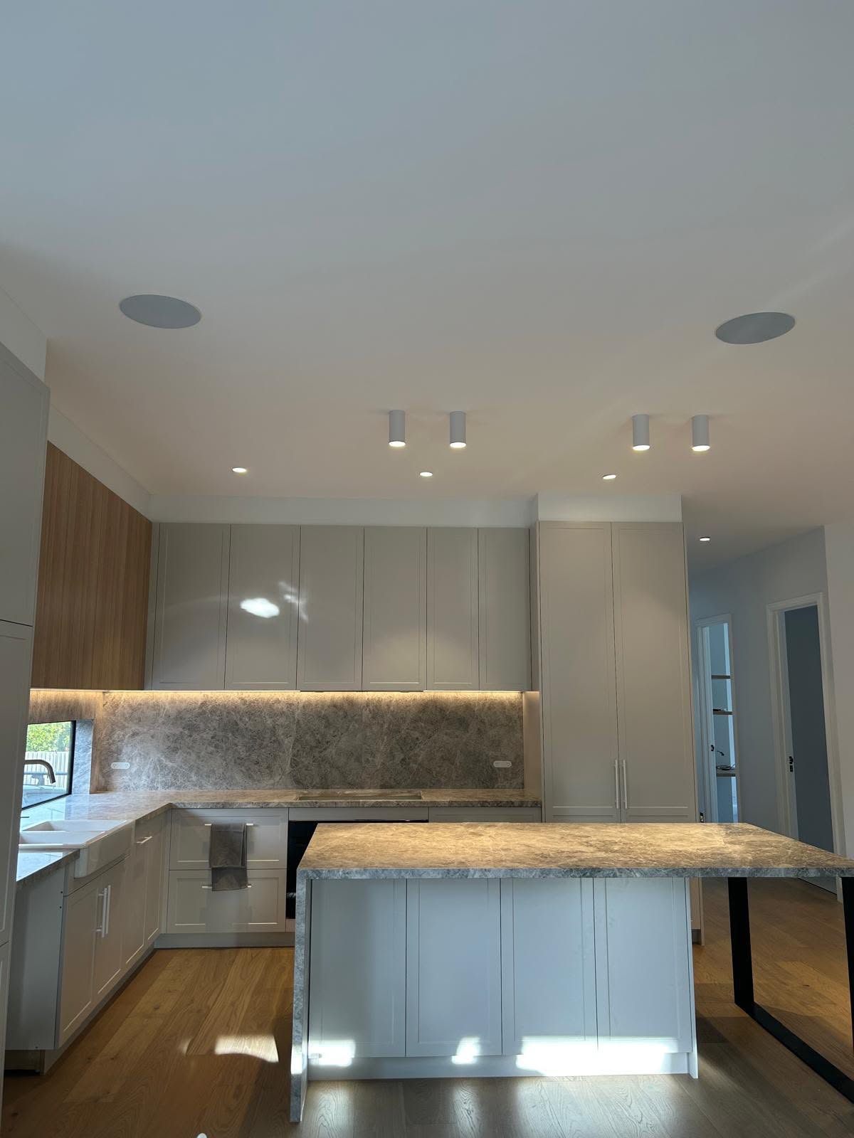 Bayridge — coastal luxury detail in Highett